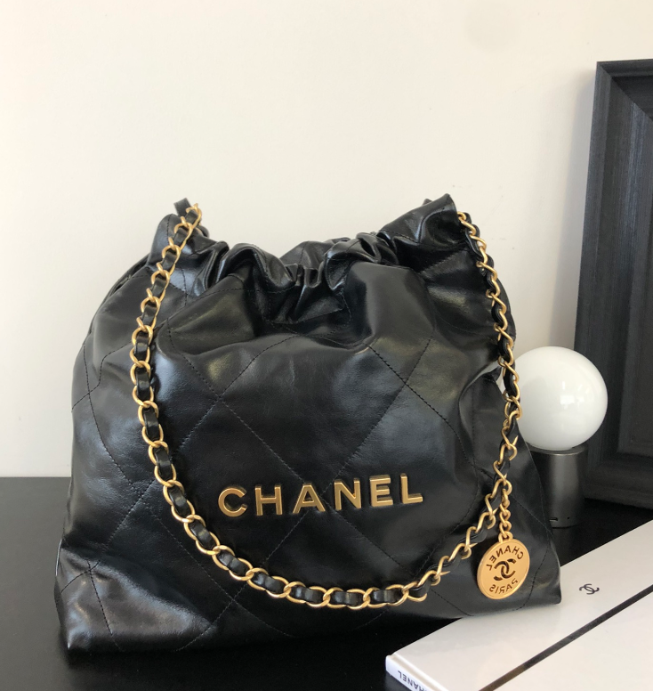 CHANEL 22 Small Handbag