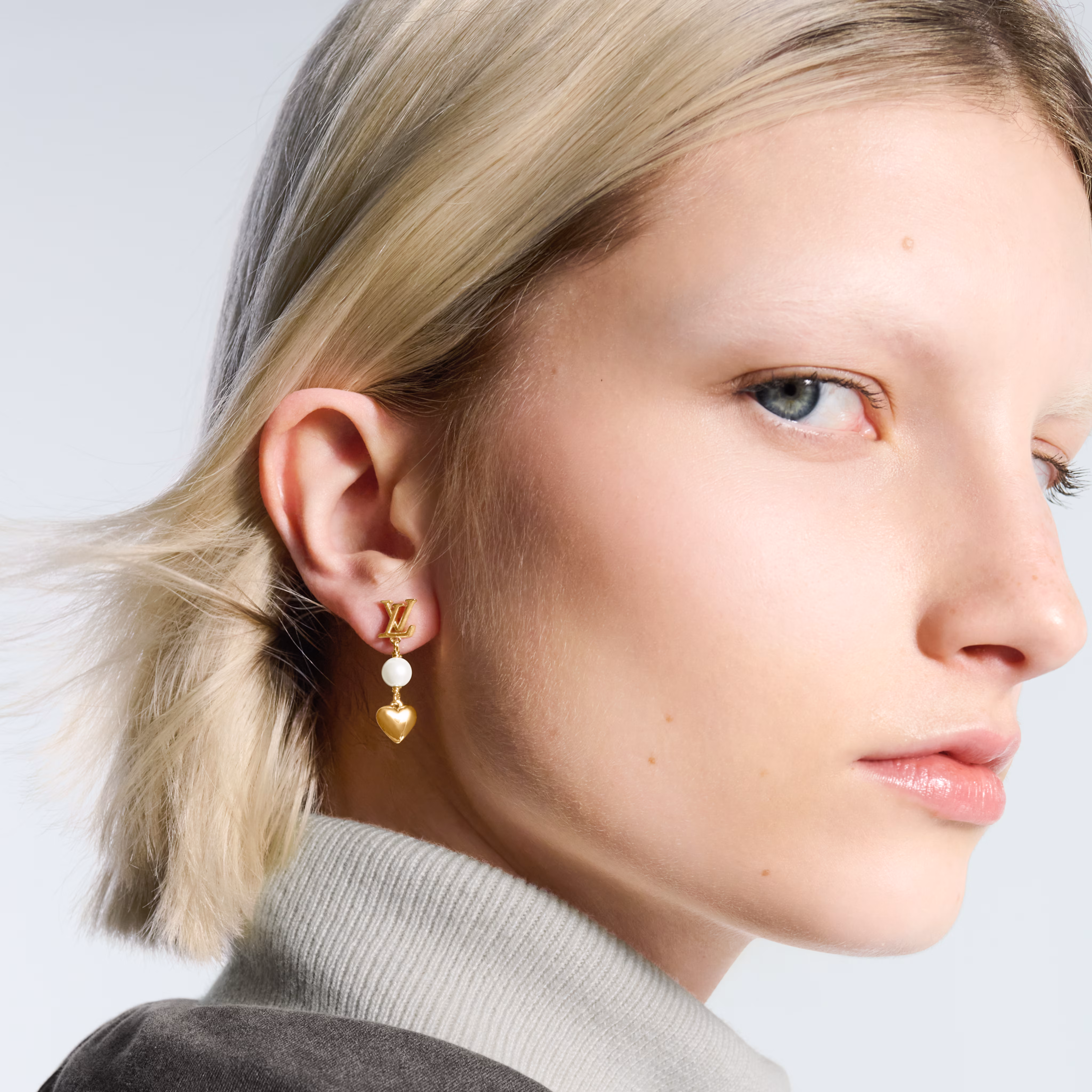 LV Blooming Pearls Earrings M02386