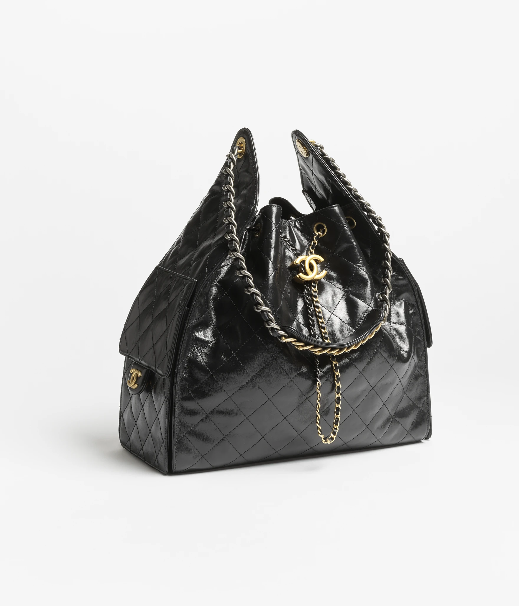 CHANEL 25 Medium Handbag Shiny Crumpled Calfskin